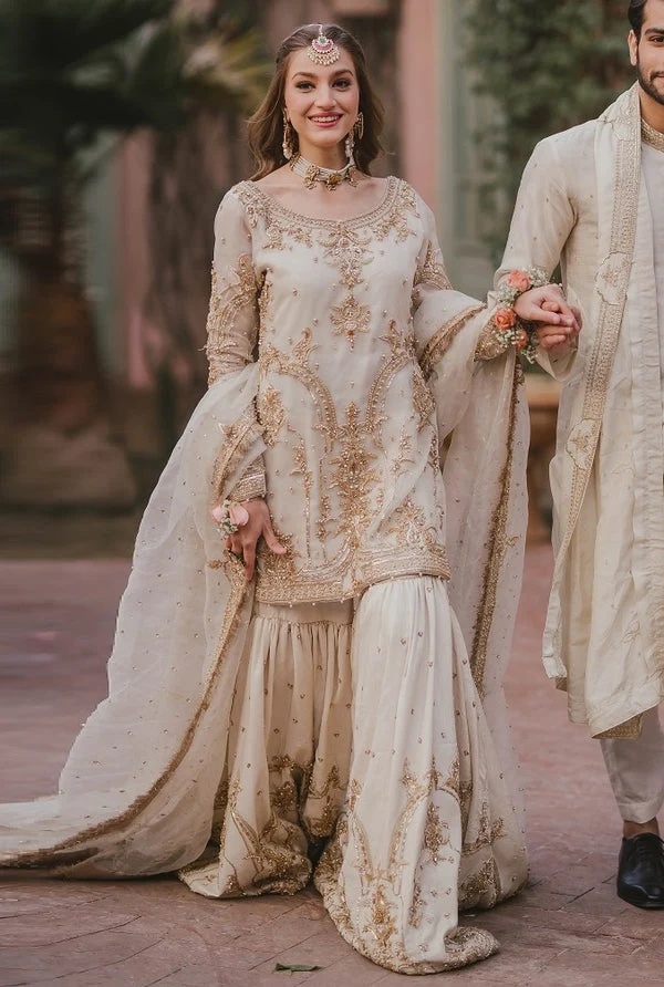Zohra - MW pakistani fashion outfit with coordinated formal styling.